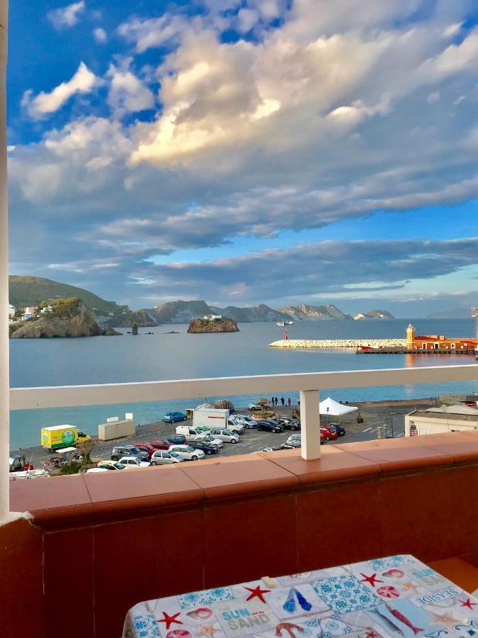 Ponza Holiday Homes - Porto Bagian luar foto